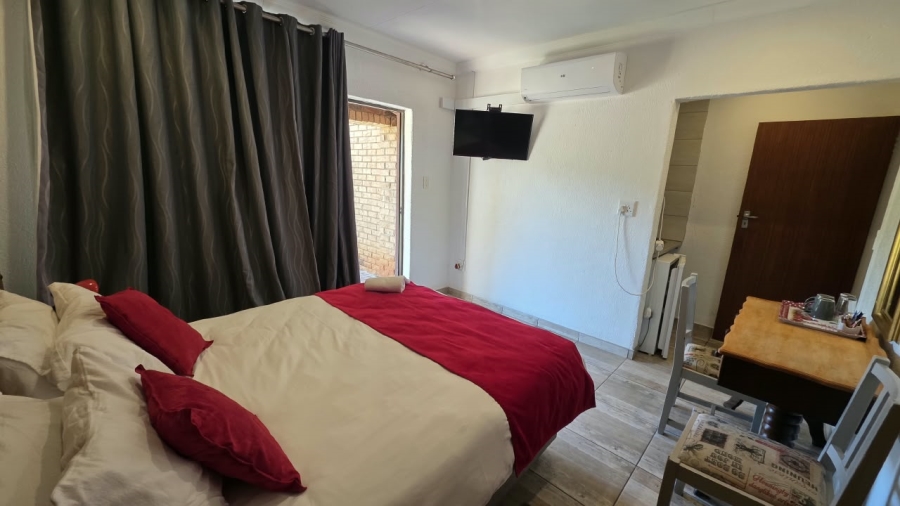 Commercial Property for Sale in Flamwood North West